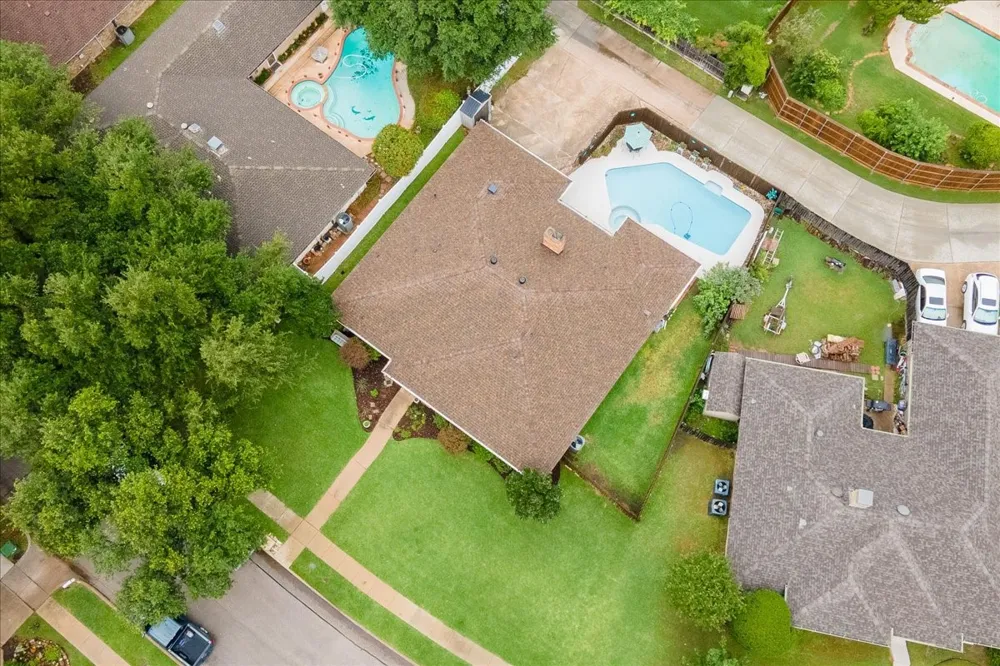 2223 Valley Mill Carrollton, TX 75006