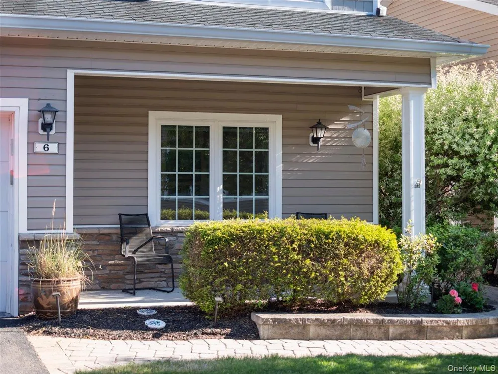 6 WESTMINSTER WAY Pomona, NY 10970