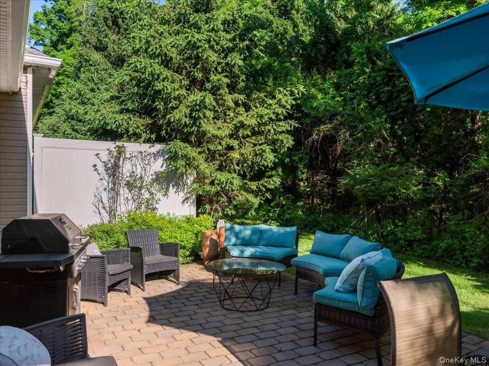 6 WESTMINSTER WAY Pomona, NY 10970