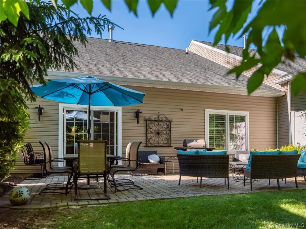 6 WESTMINSTER WAY Pomona, NY 10970