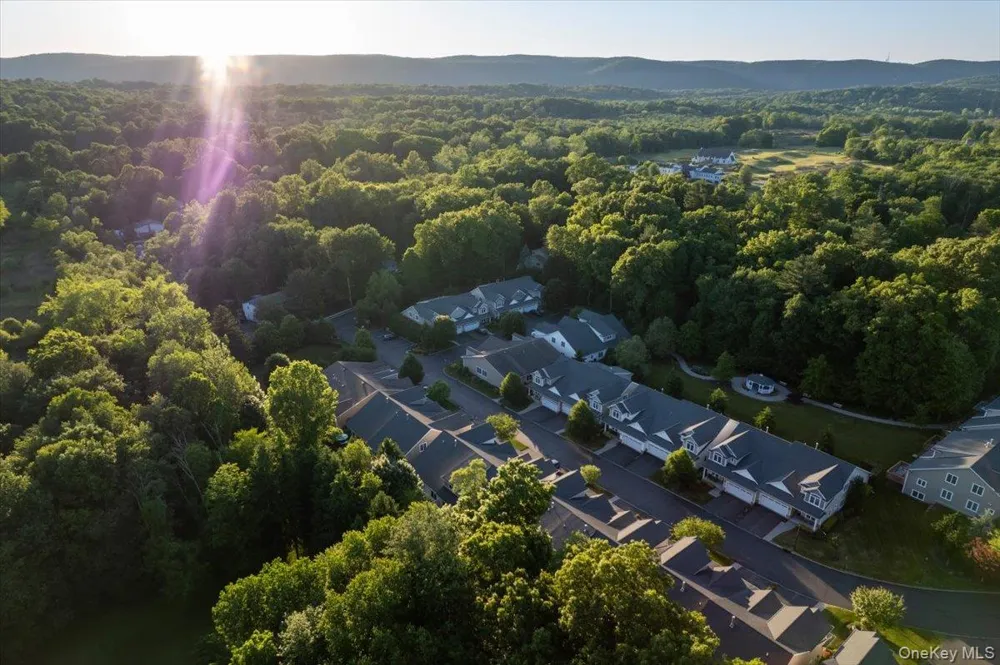 6 WESTMINSTER WAY Pomona, NY 10970