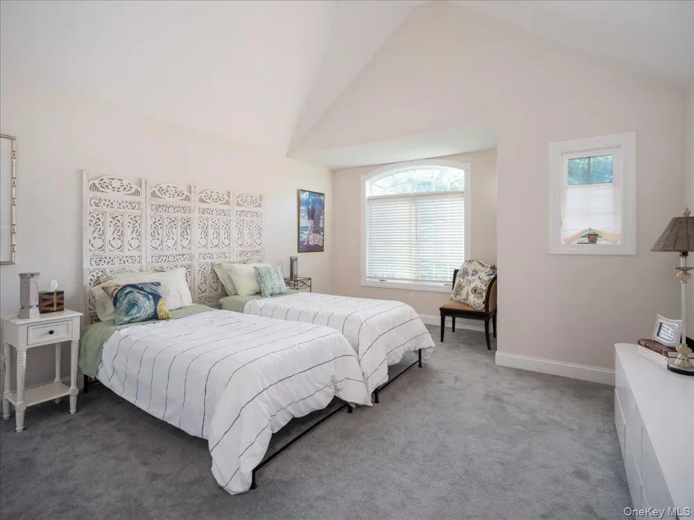 6 WESTMINSTER WAY Pomona, NY 10970