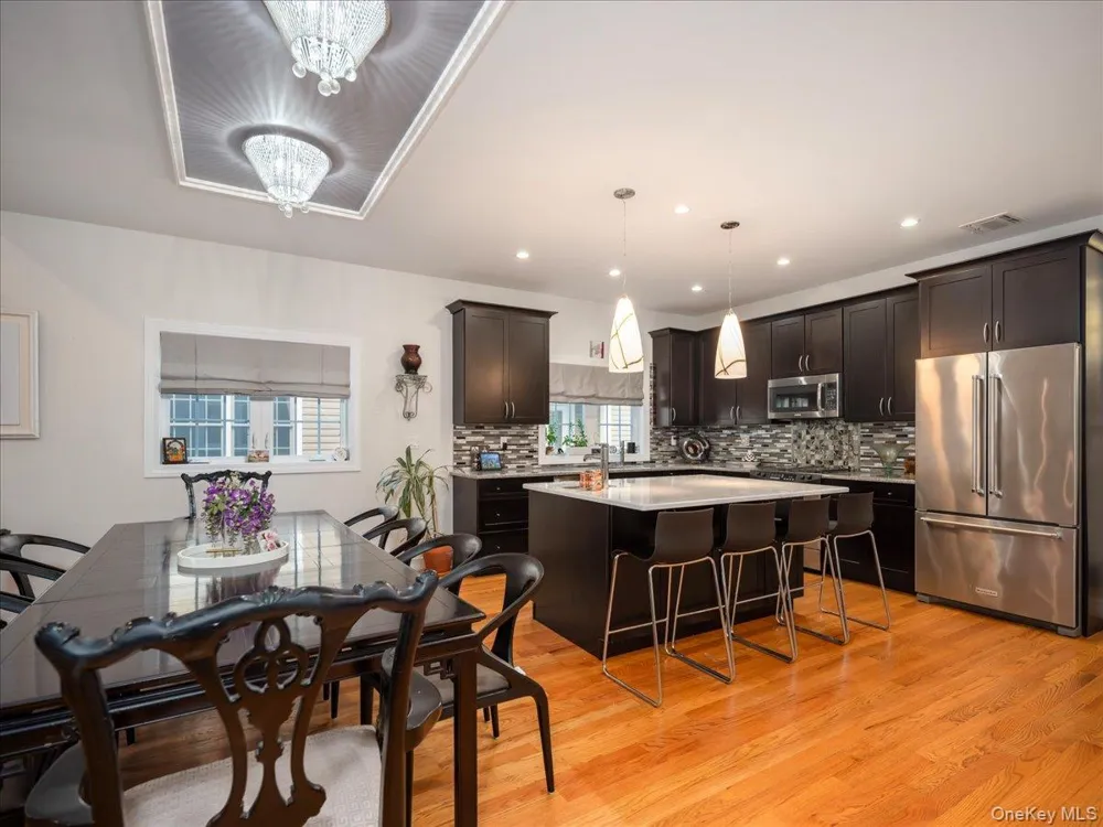 6 WESTMINSTER WAY Pomona, NY 10970