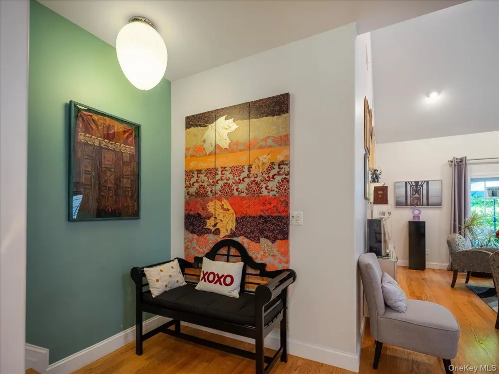 6 WESTMINSTER WAY Pomona, NY 10970