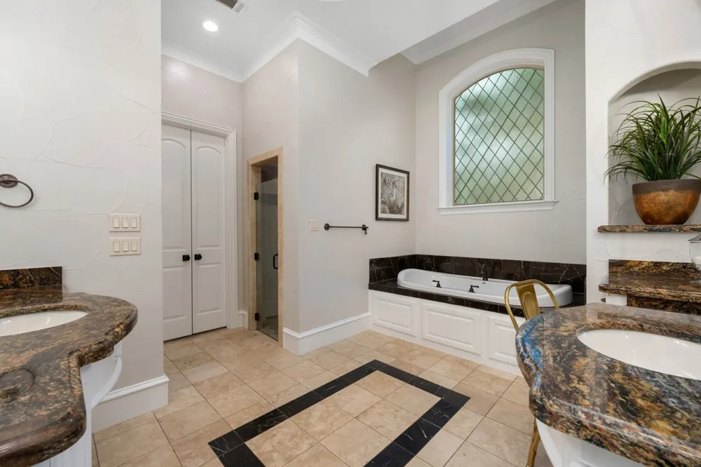 2101 Vail Road Southlake, TX 76092