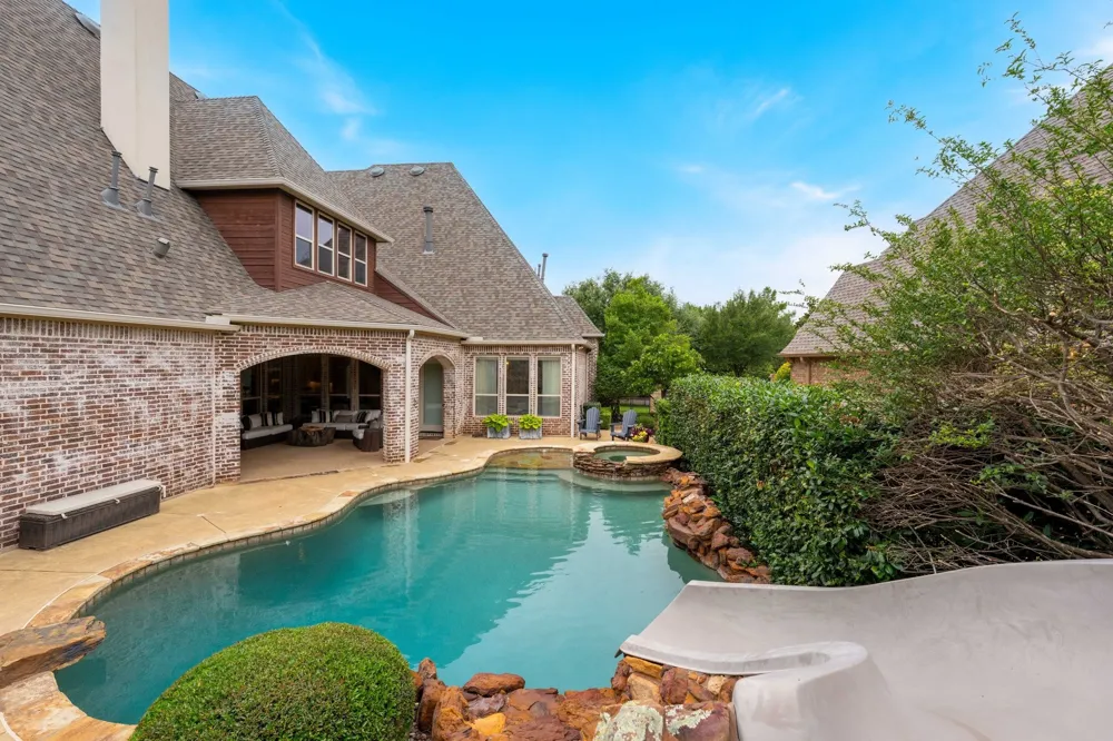 2101 Vail Road Southlake, TX 76092