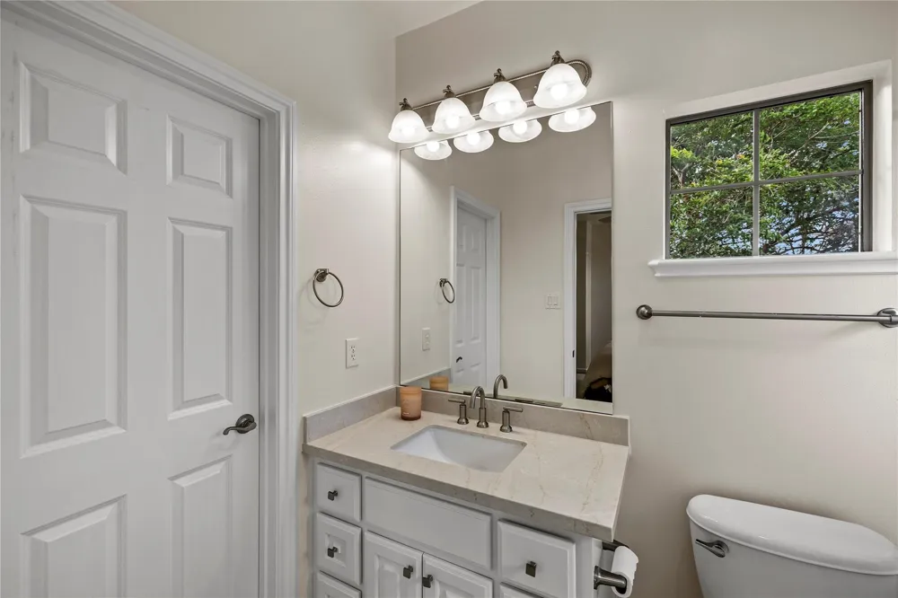 3038 S Island Drive Seabrook, TX 77586