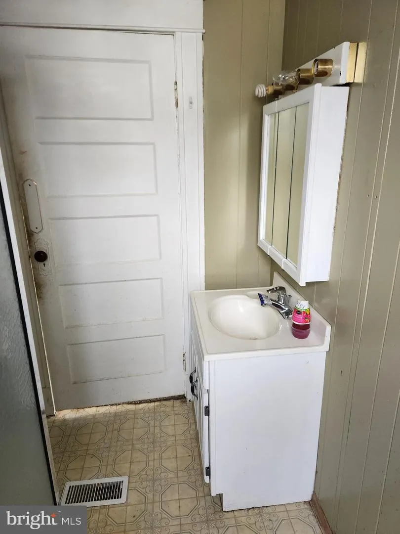 4400 WHITE AVENUE Baltimore, MD 21206