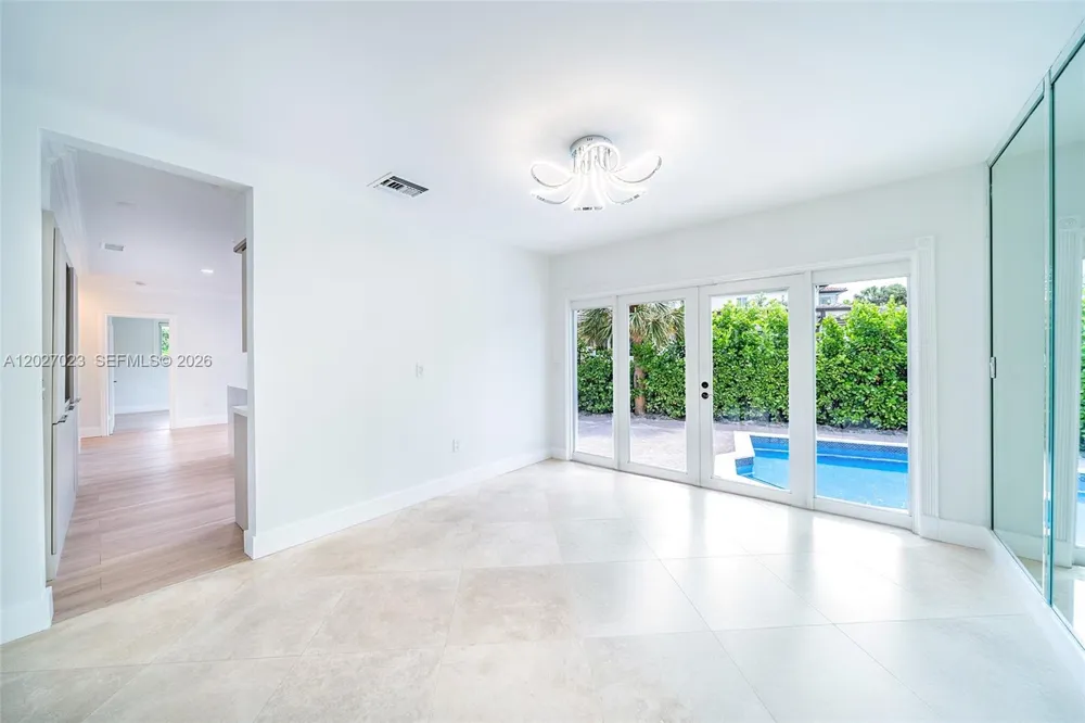 9835 W Broadview Dr Bay Harbor Islands, FL 33154