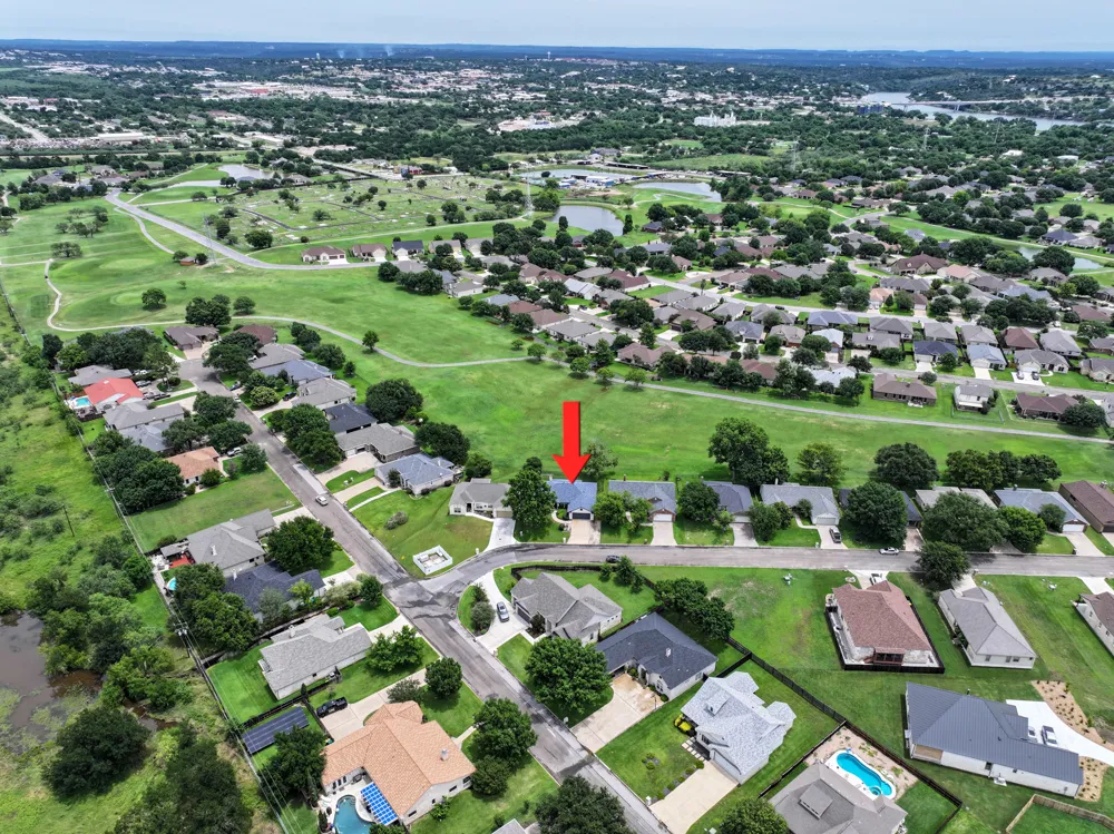 408 Spyglass Street Meadowlakes, TX 78654