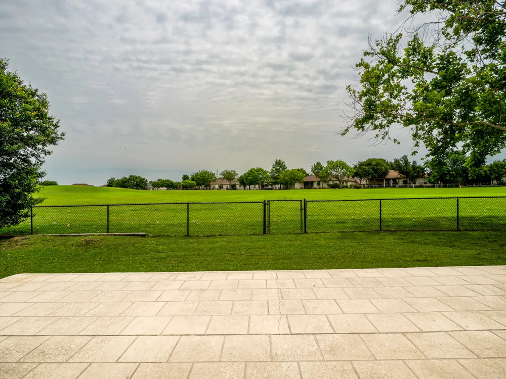 408 Spyglass Street Meadowlakes, TX 78654