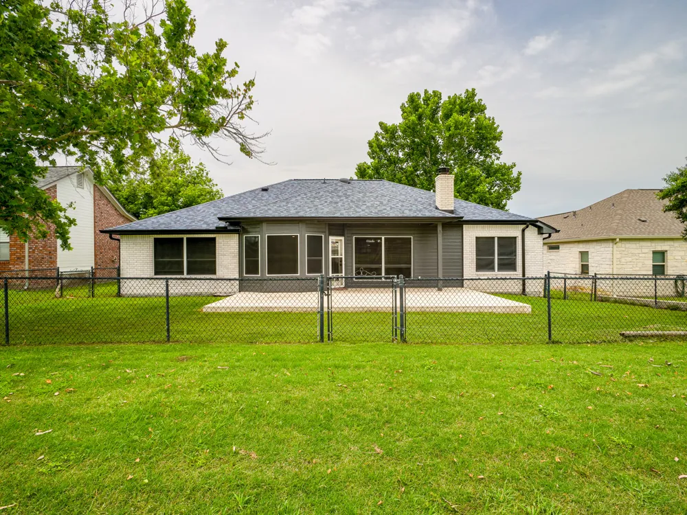 408 Spyglass Street Meadowlakes, TX 78654