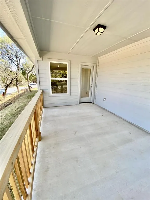 408 Spyglass Street Meadowlakes, TX 78654