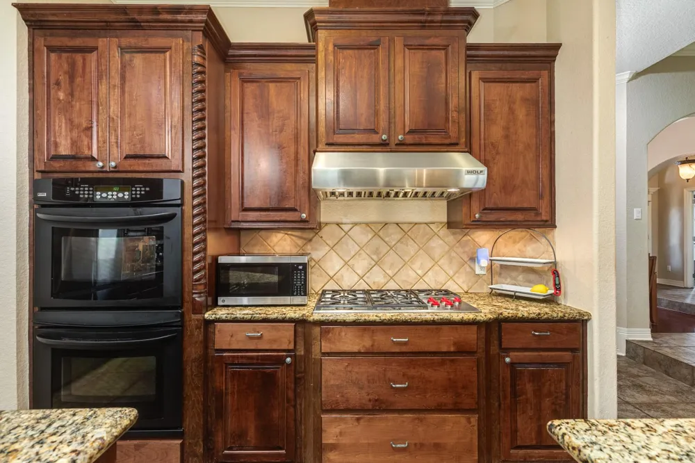 101 Mallard Dr Clute, TX 77531