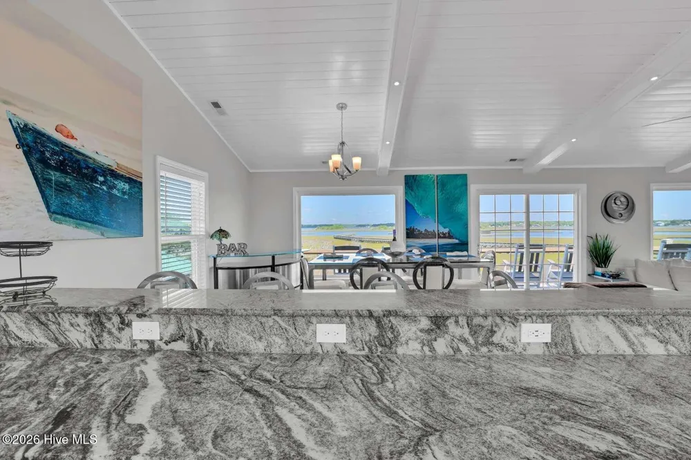 1001 S Topsail Drive Surf City, NC 28445