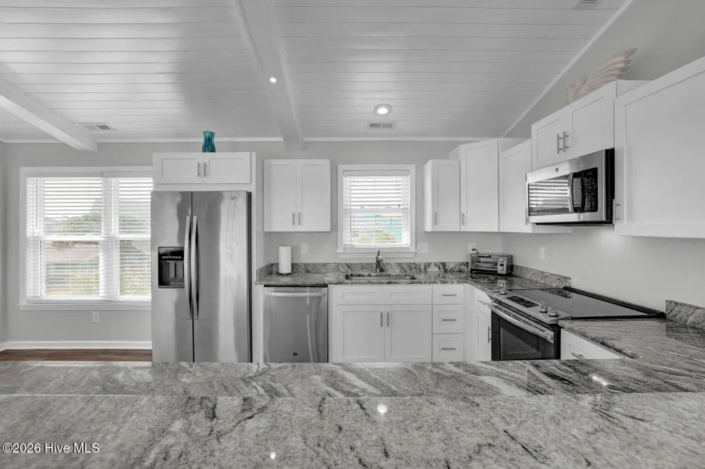 1001 S Topsail Drive Surf City, NC 28445