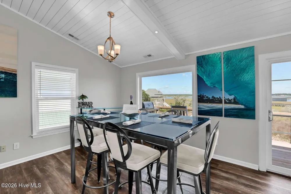 1001 S Topsail Drive Surf City, NC 28445