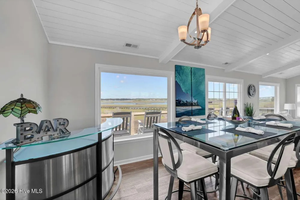 1001 S Topsail Drive Surf City, NC 28445
