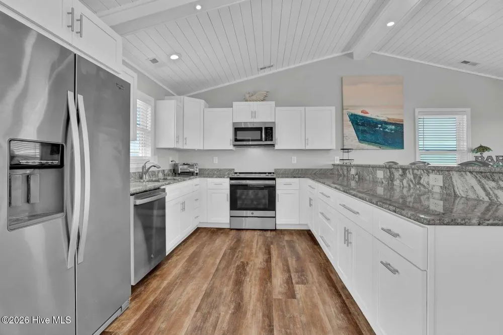 1001 S Topsail Drive Surf City, NC 28445