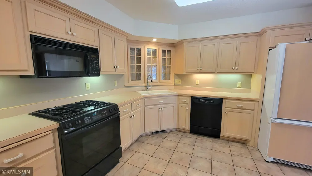 1374 Field Creek Circle Victoria, MN 55386