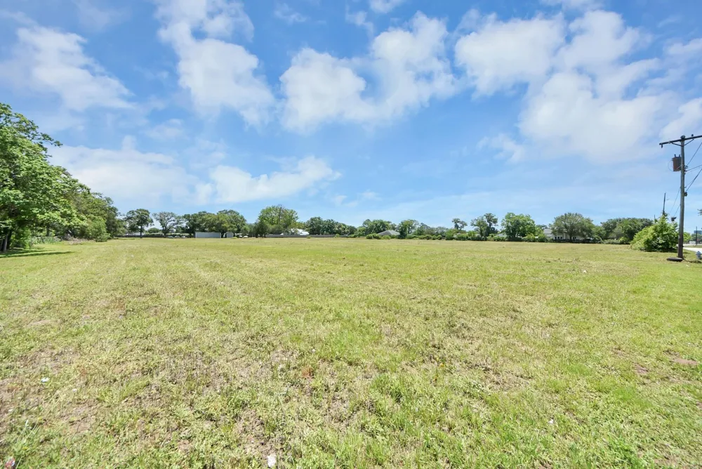 1108 Silliman Street Sealy, TX 77474