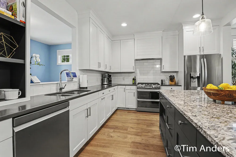 556 Greenwood Avenue SE East Grand Rapids, MI 49506