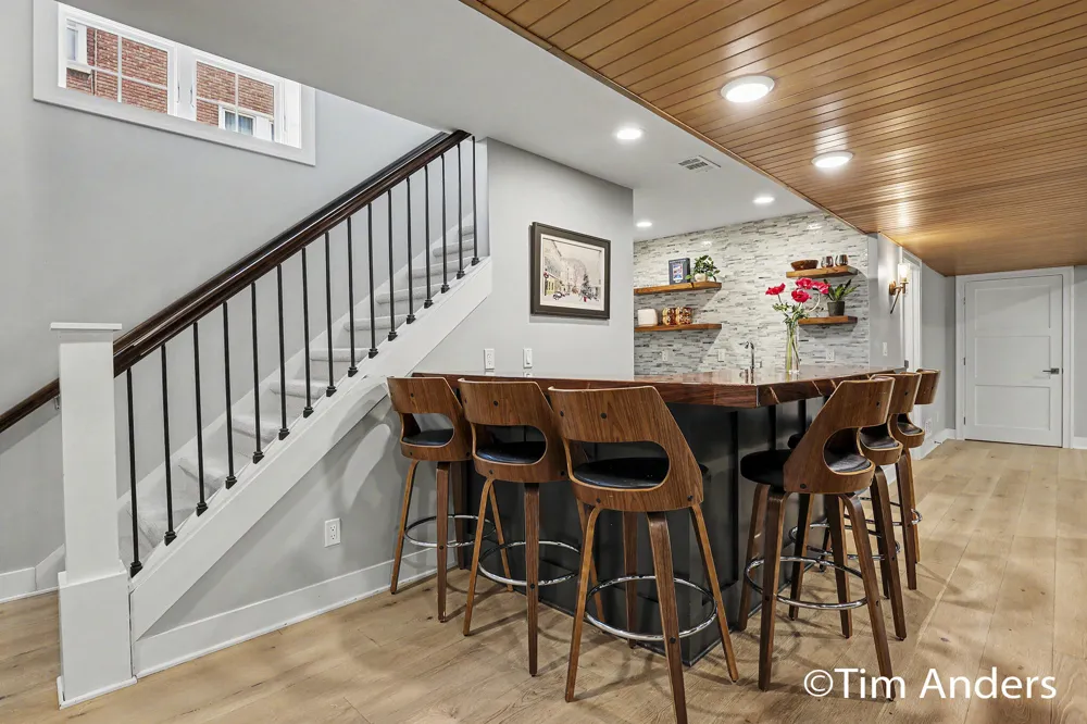 556 Greenwood Avenue SE East Grand Rapids, MI 49506