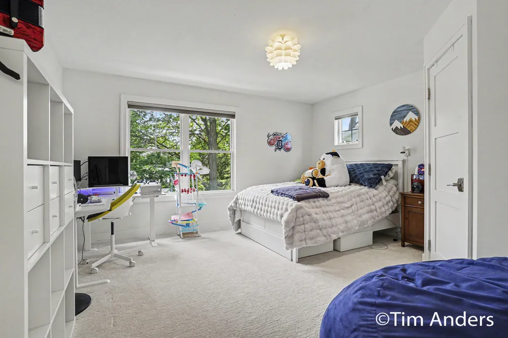 556 Greenwood Avenue SE East Grand Rapids, MI 49506