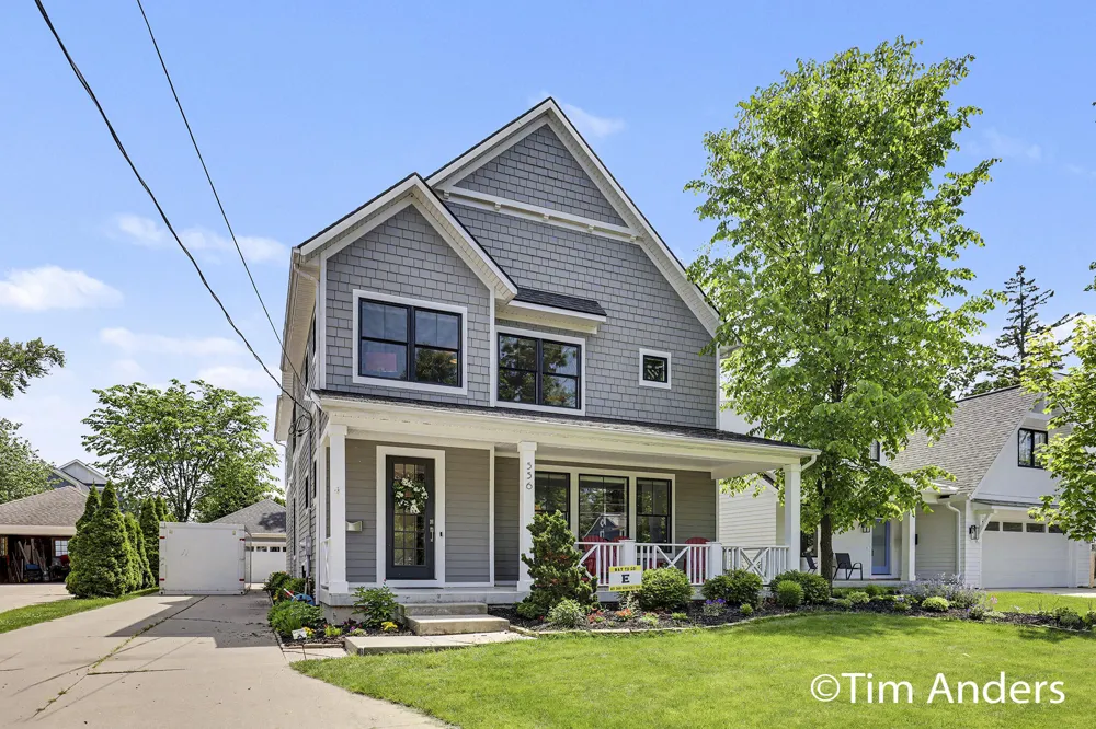 556 Greenwood Avenue SE East Grand Rapids, MI 49506