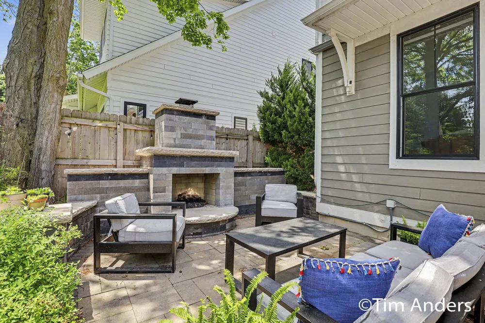 556 Greenwood Avenue SE East Grand Rapids, MI 49506
