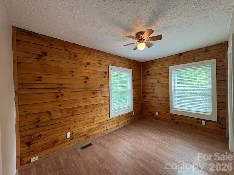 9064 Wildflower Lane Newland, NC 28657