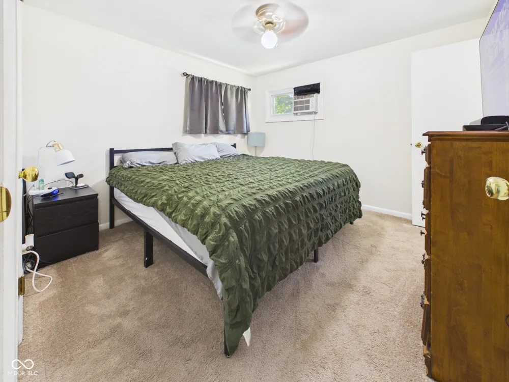 262 E 600 Alexandria, IN 46001