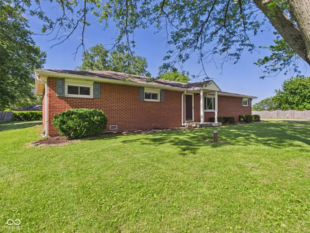 262 E 600 Alexandria, IN 46001