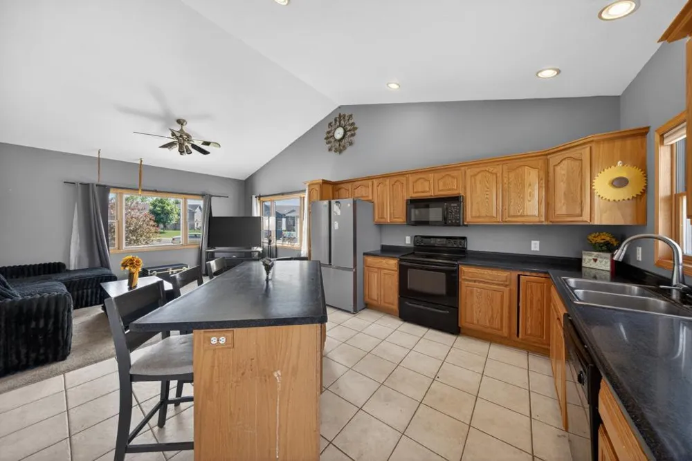 463 Sierra Lane NW Eyota, MN 55934