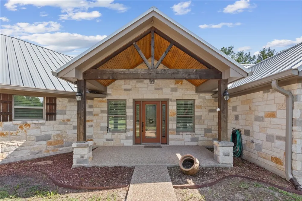 720 CR 312 McGregor, TX 76657