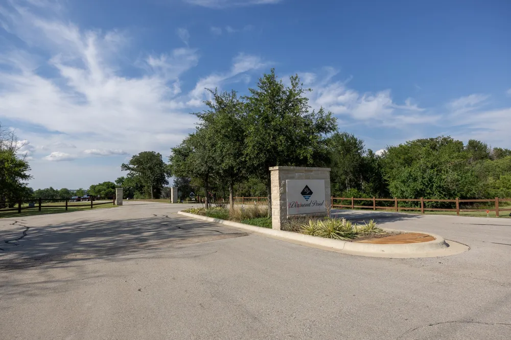 Diamond Point Corsicana, TX 75109