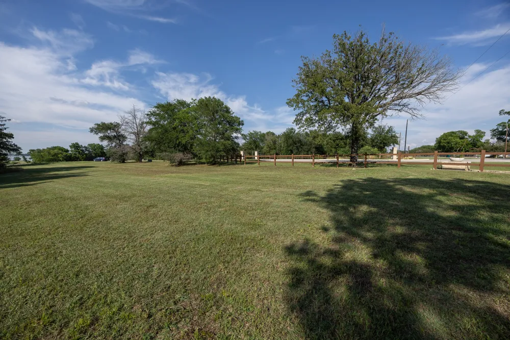 Diamond Point Corsicana, TX 75109