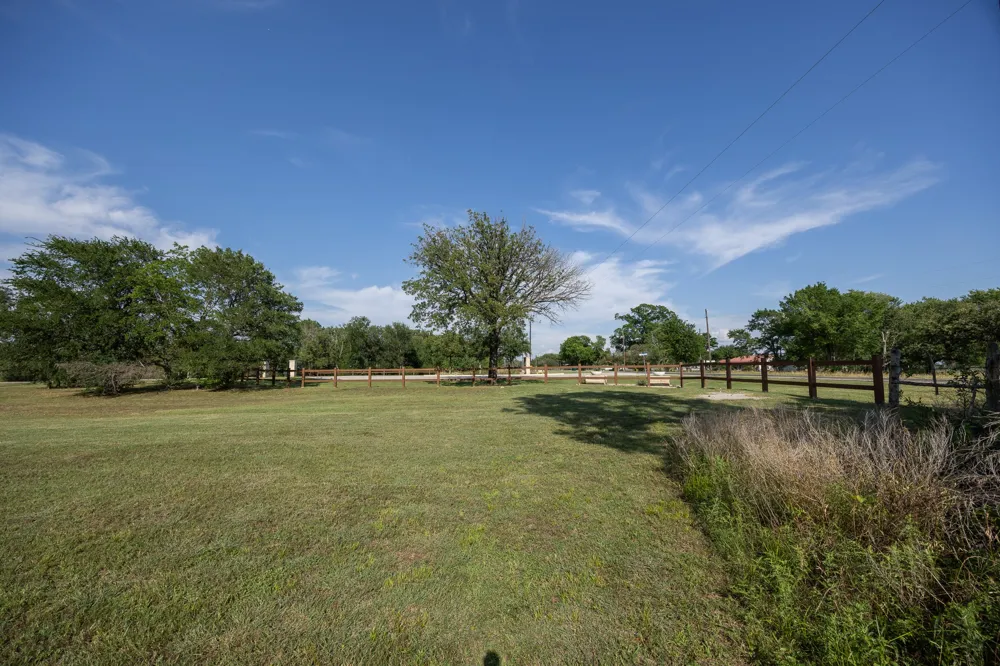 Diamond Point Corsicana, TX 75109