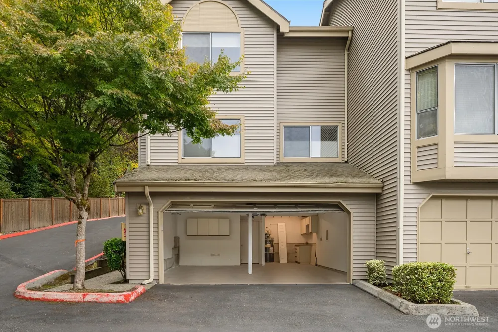4139 178th Lane SE #1 Bellevue, WA 98008