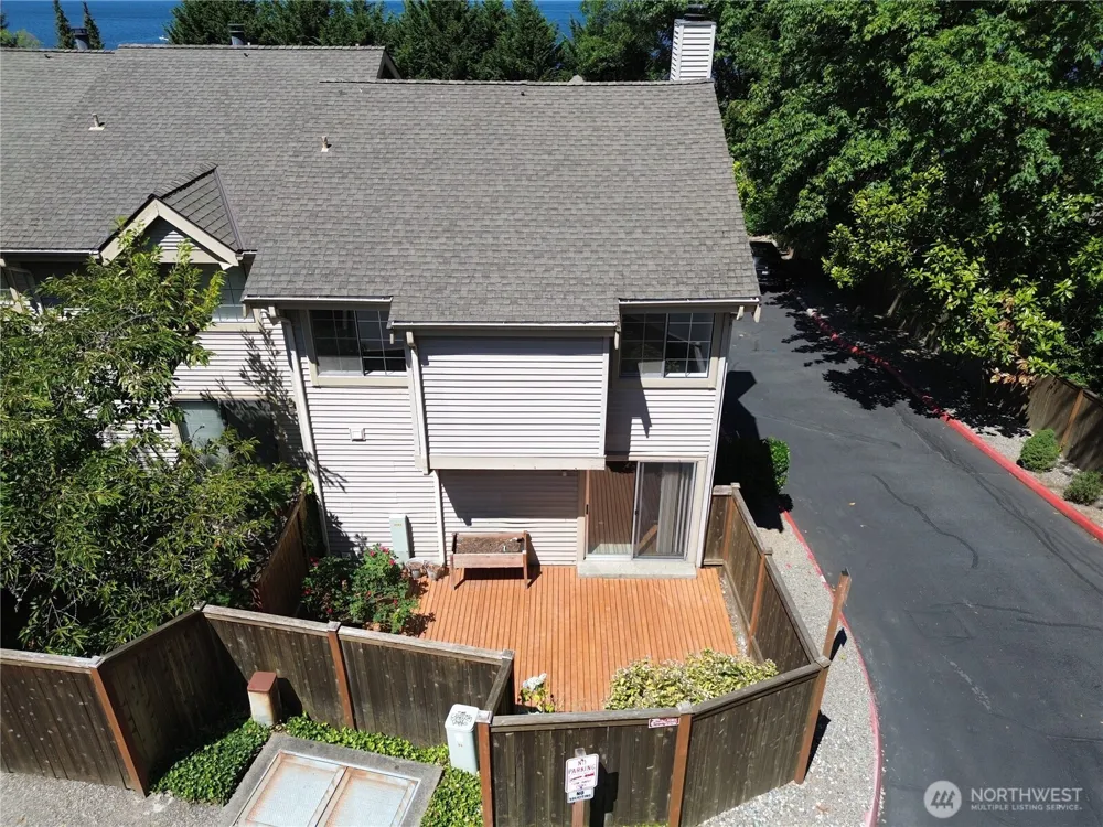4139 178th Lane SE #1 Bellevue, WA 98008
