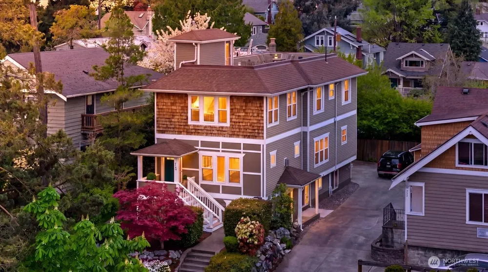 400 NE 50th Street Seattle, WA 98105