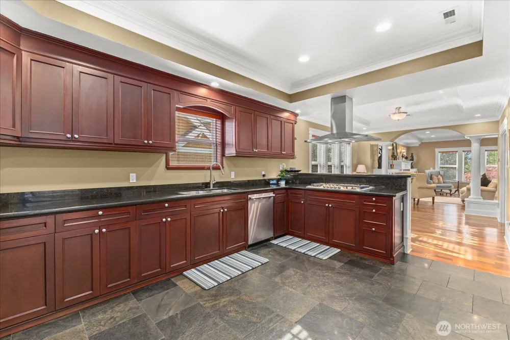 400 NE 50th Street Seattle, WA 98105