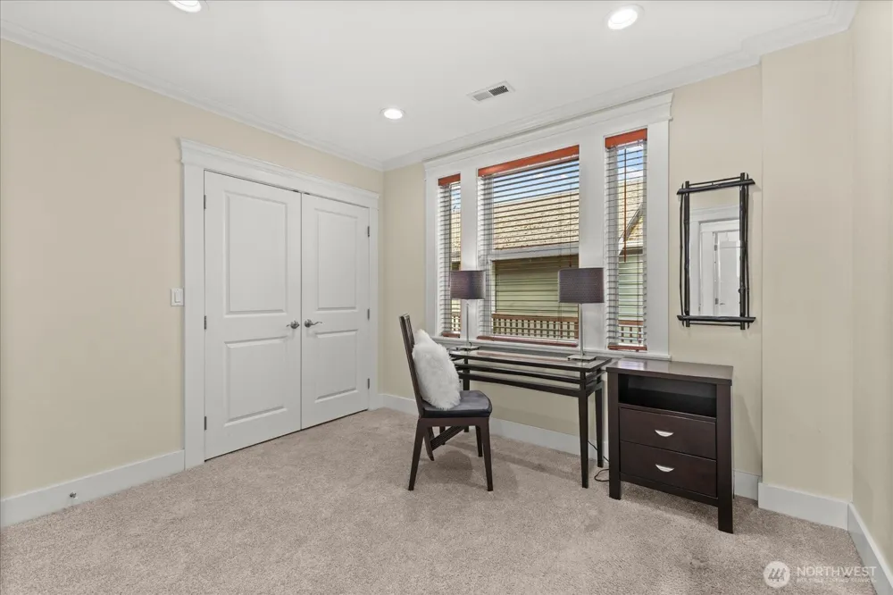 400 NE 50th Street Seattle, WA 98105