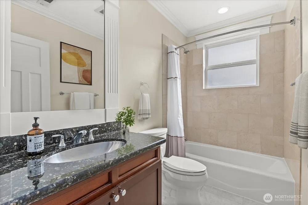 400 NE 50th Street Seattle, WA 98105