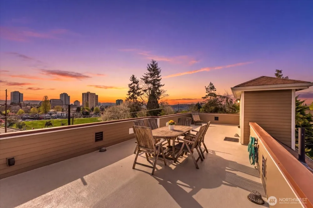 400 NE 50th Street Seattle, WA 98105