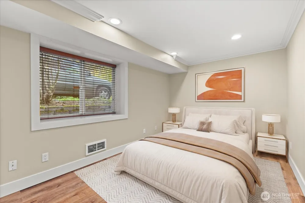 400 NE 50th Street Seattle, WA 98105