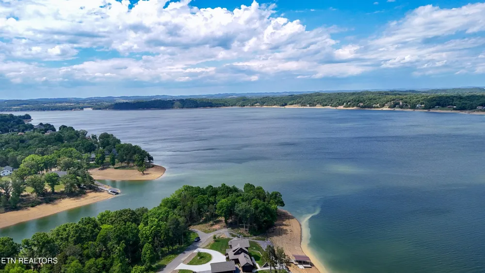122 Ridge Point Tr Dandridge, TN 37725