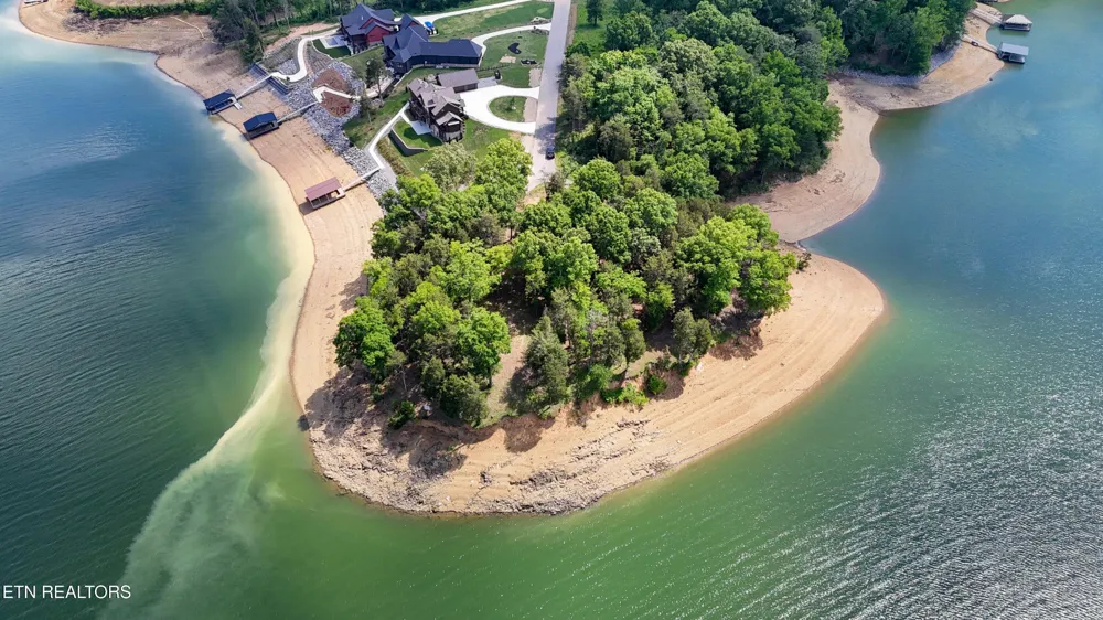 122 Ridge Point Tr Dandridge, TN 37725