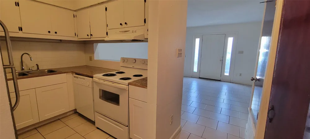 1221 W Hopkins Street #7 San Marcos, TX 78666