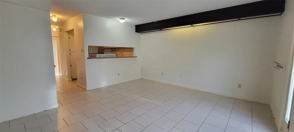 1221 W Hopkins Street #7 San Marcos, TX 78666